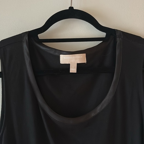 Banana Republic- Women's Black Sleeveless Top.  Luxe touch. Size large - Picture 4 of 8
